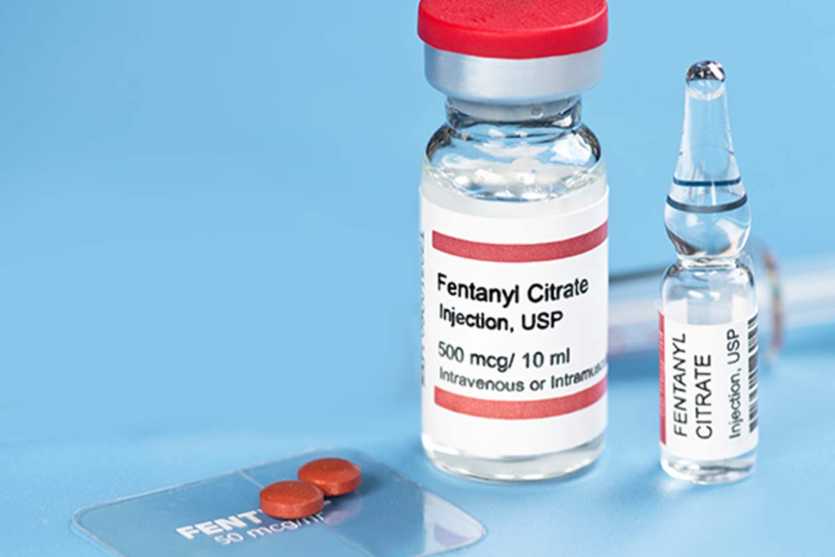 Fentanyl (also known as fentanil, Sublimaze, Actiq, Durogesic, Duragesic,  Fentora, Matrifen, Haldid) is a potent, synthetic opioid analgesic with a  ra Stock Photo - Alamy