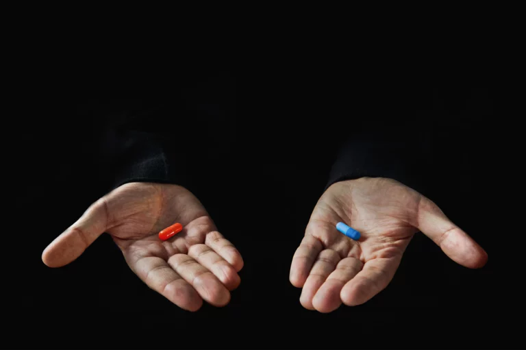 The Difference Between Amphetamines: Vyvanse vs Adderall